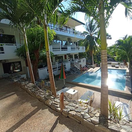 Jalyn'S Resort Sabang Puerto Galera Exterior foto