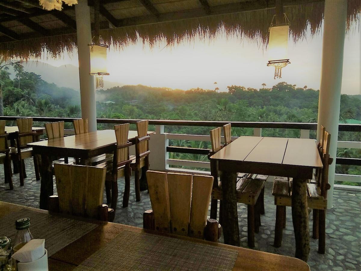 Jalyn'S Resort Sabang Puerto Galera Exterior foto